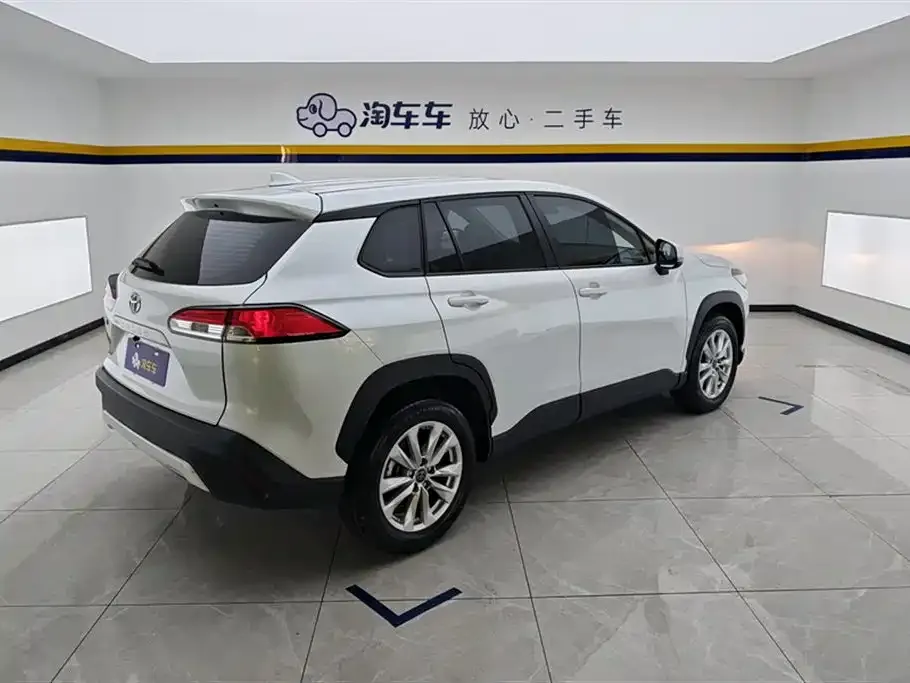 Toyota Corolla Cross 2023 из CN, фото 3