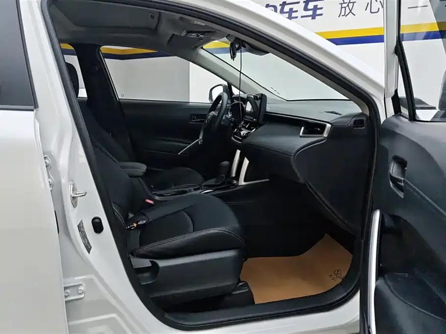 Toyota Corolla Cross 2023 из CN, фото 6