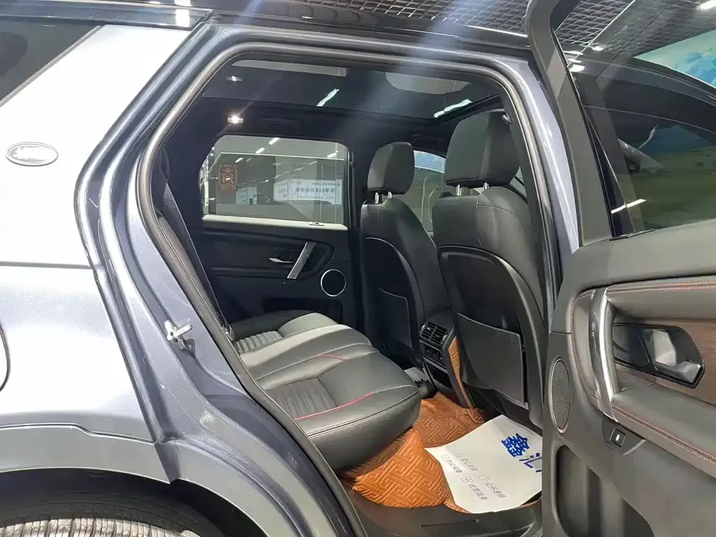 Land Rover Discovery Sport — фото 10