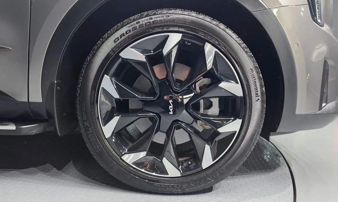 Kia Sorento — фото 6
