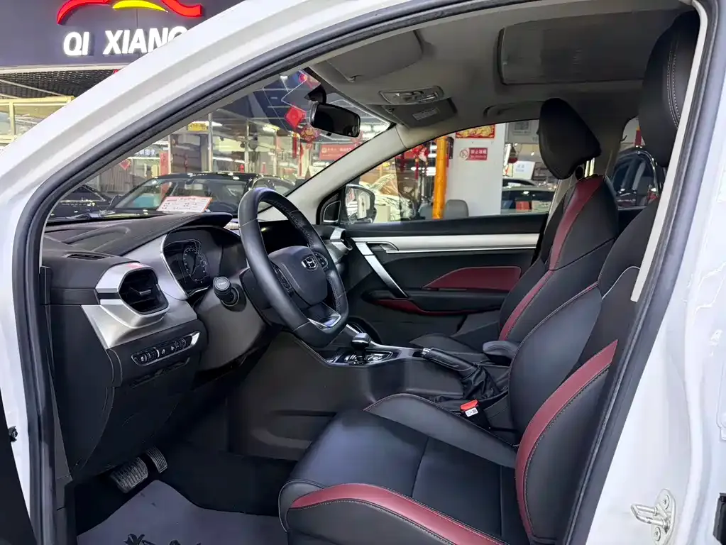 Geely Binyue 2021 из CN, фото 2