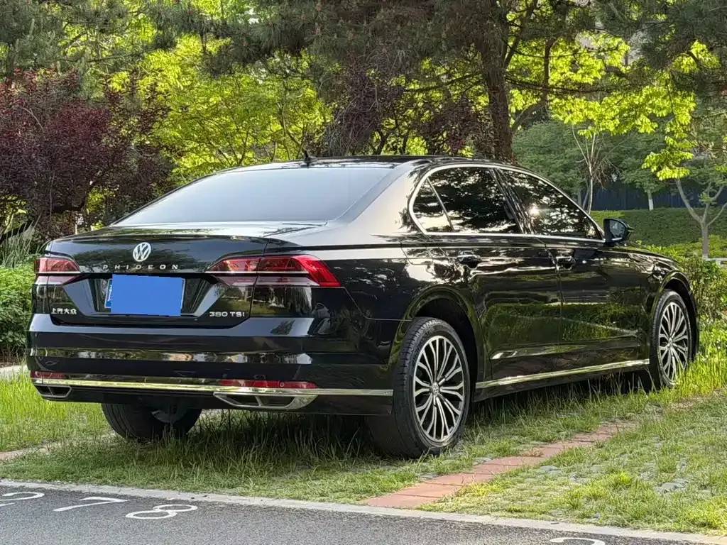 Volkswagen Phideon — фото 6