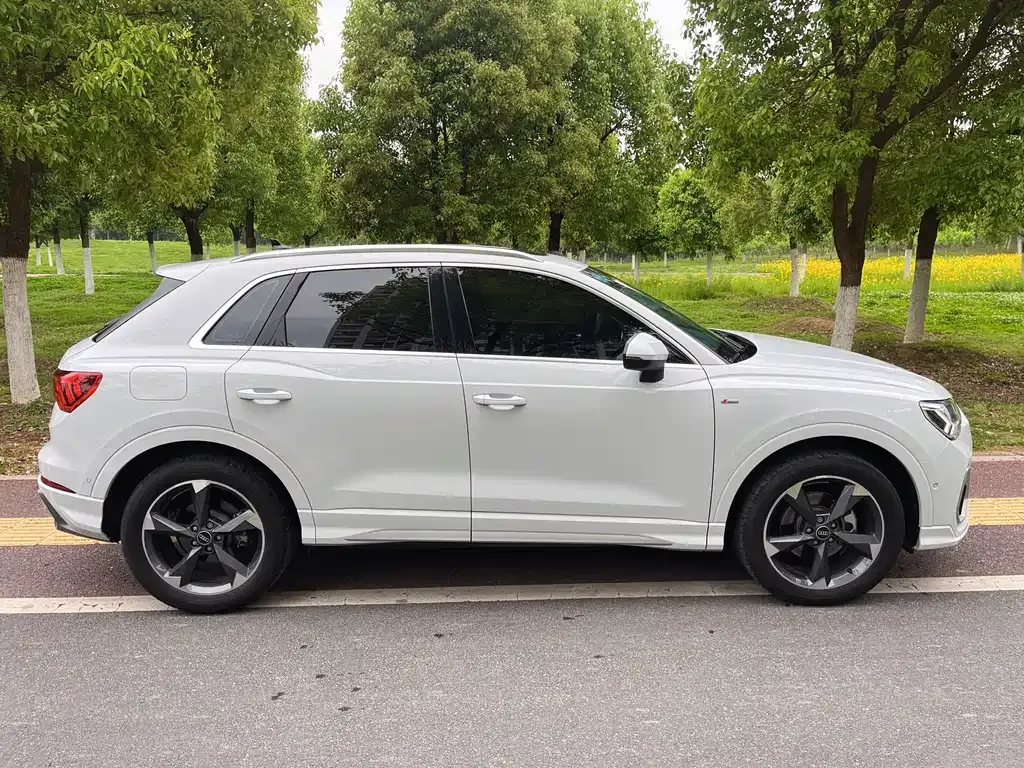 Audi Q3 — фото 7