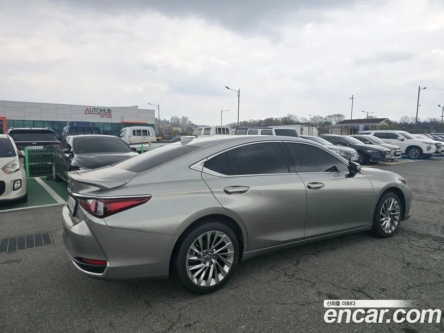 Lexus ES 2023 из KR, фото 5