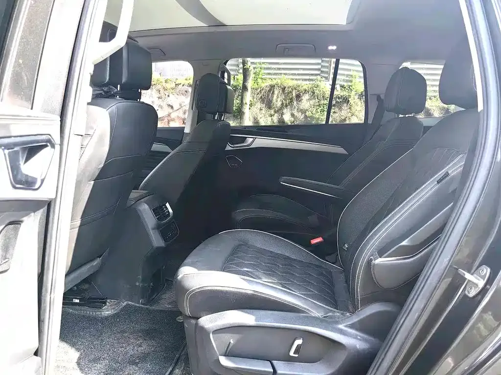 Volkswagen Talagon 2022 из CN, фото 3
