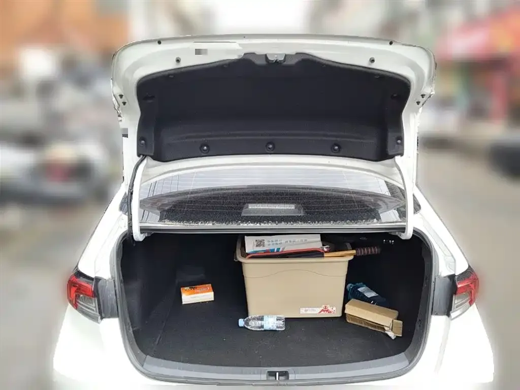 Toyota Corolla 2023 из CN, фото 3