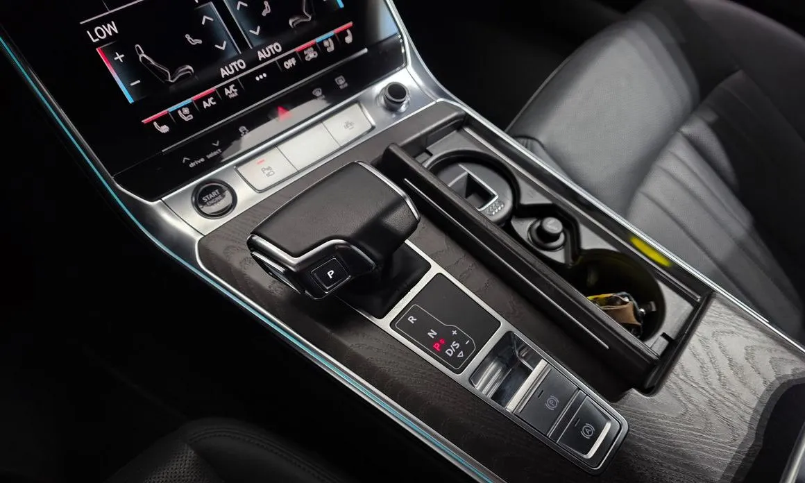 Audi A6 — фото 8