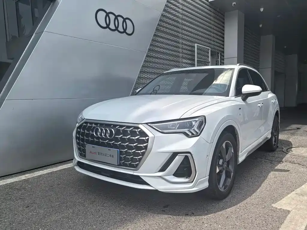 Audi Q3 2024 из CN, фото 1