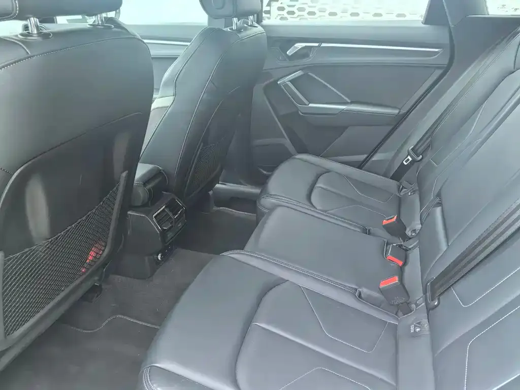 Audi Q3 2024 из CN, фото 3