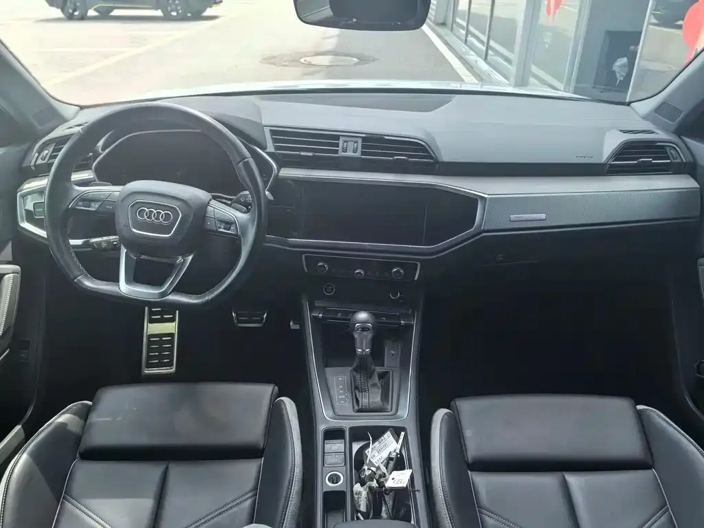 Audi Q3 2024 из CN, фото 5