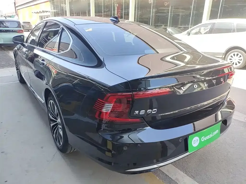 Volvo S90 — фото 7