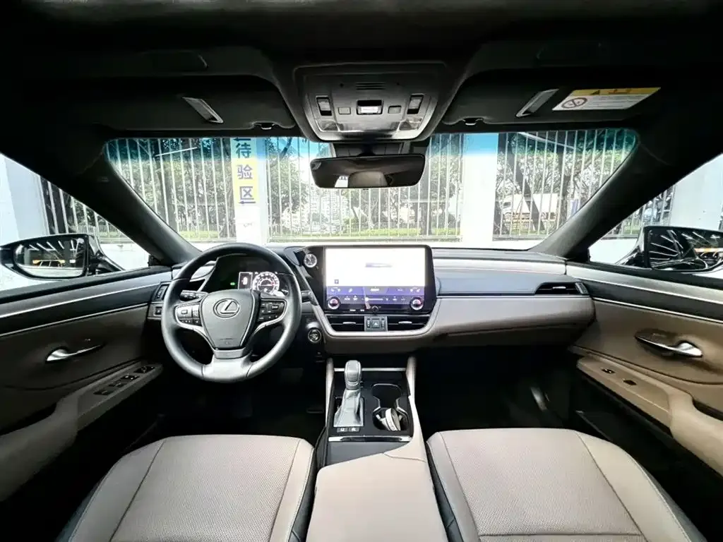 Lexus ES 2025 из CN, фото 3