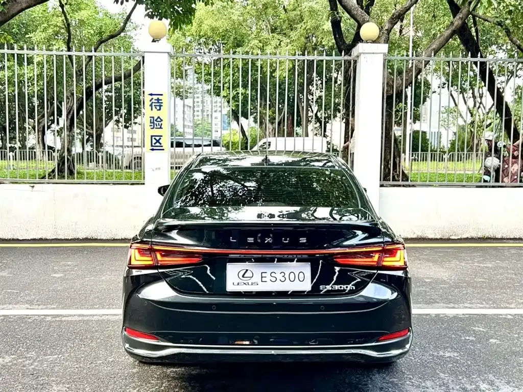 Lexus ES 2025 из CN, фото 10