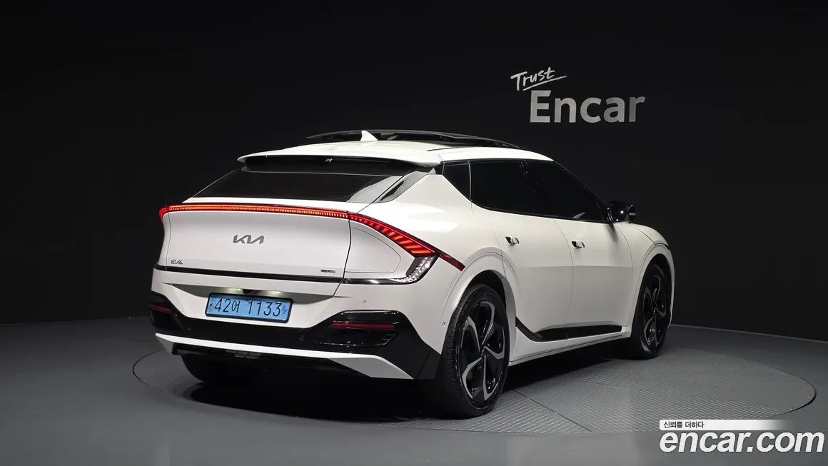 Kia EV6 2023 из KR, фото 3