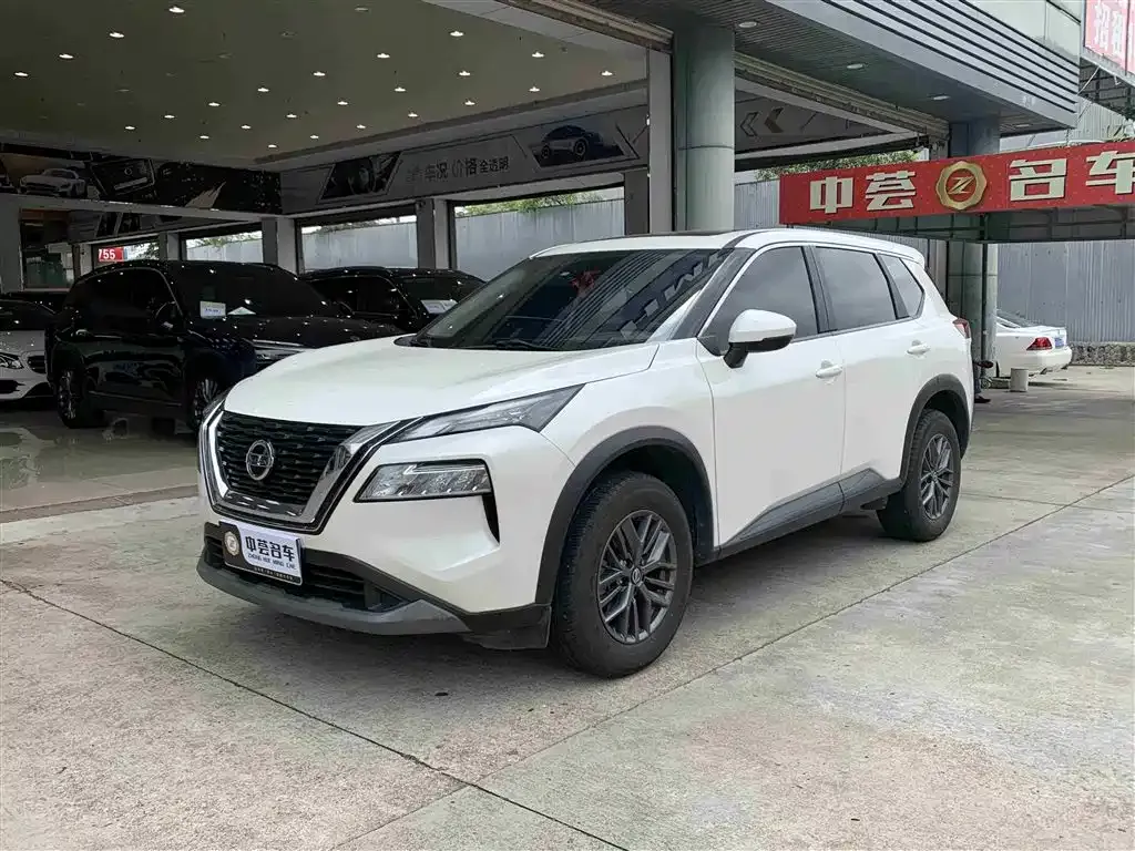 Nissan X-Trail — фото 1