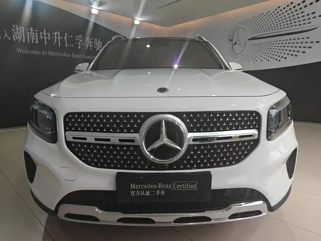 Mercedes-Benz GLB — фото 9