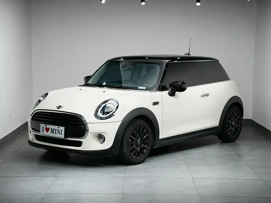 MINI Cooper (3-door) — фото 1