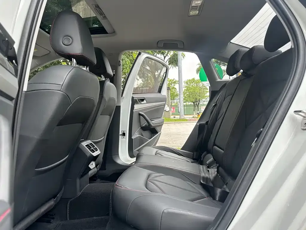 Volkswagen Lavida 2024 из CN, фото 5
