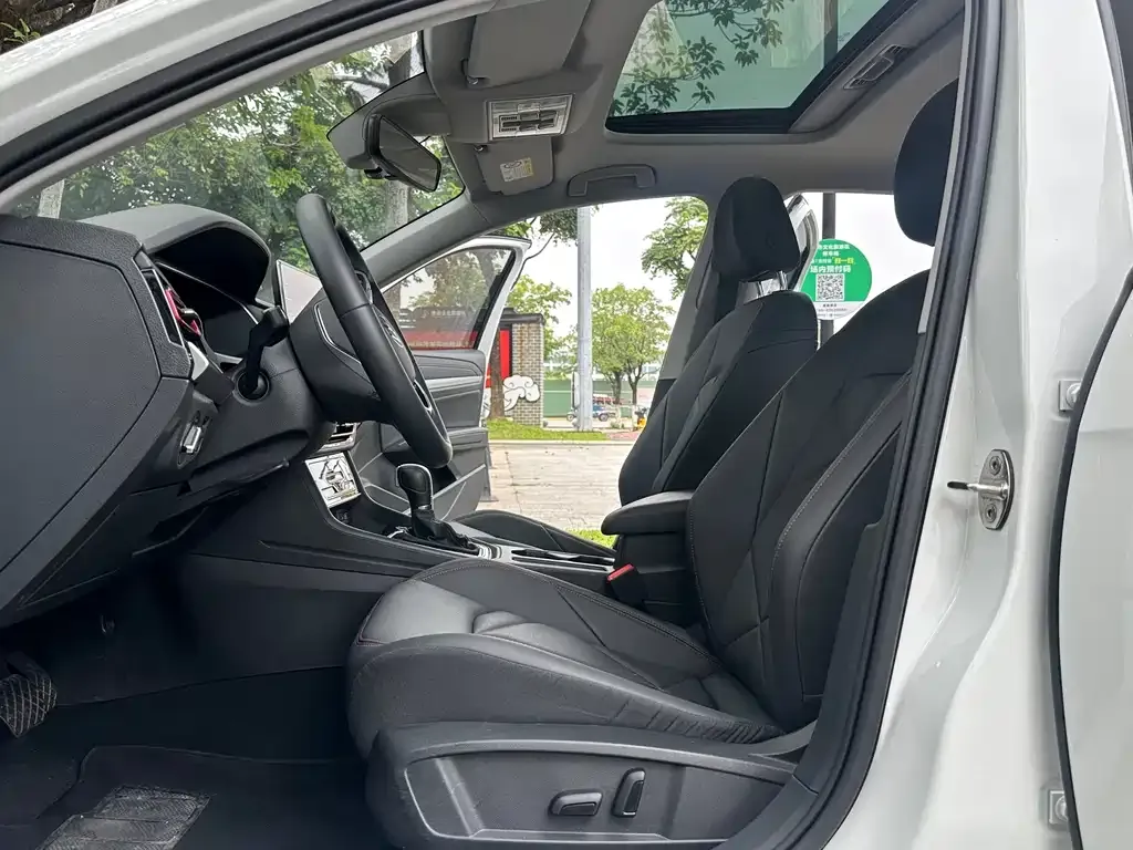 Volkswagen Lavida 2024 из CN, фото 4
