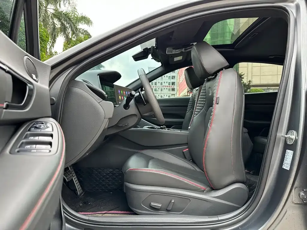 Hyundai Sonata 2022 из CN, фото 2