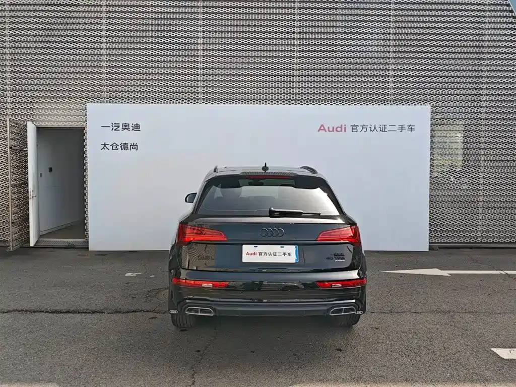 Audi Q5L — фото 5