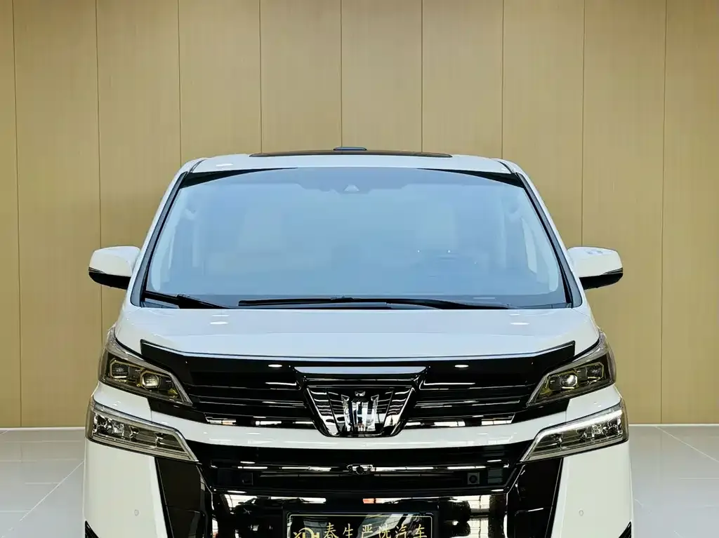 Toyota Vellfire — фото 2