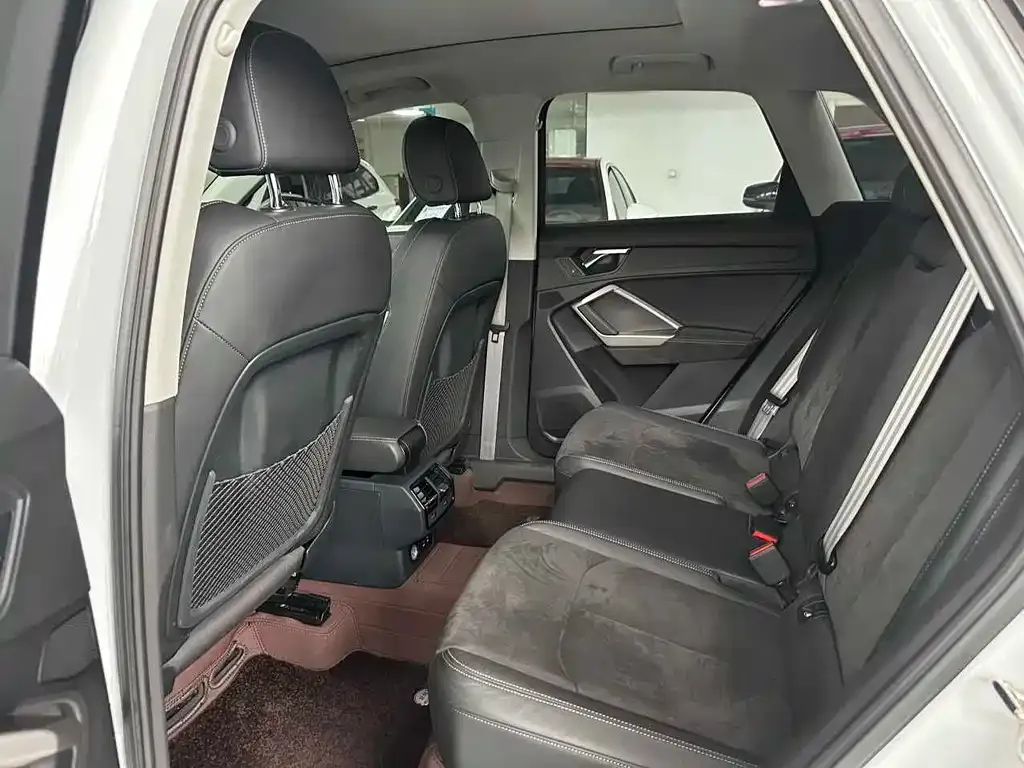 Audi Q3 2021 из CN, фото 5