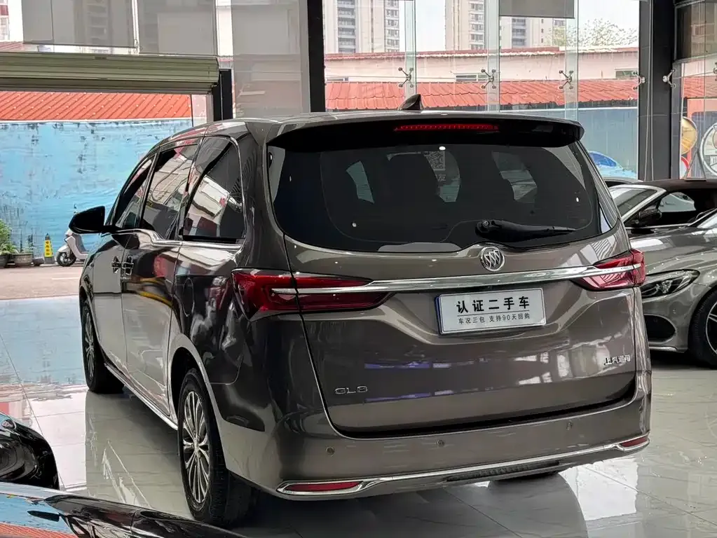 Buick GL8 2023 из CN, фото 2