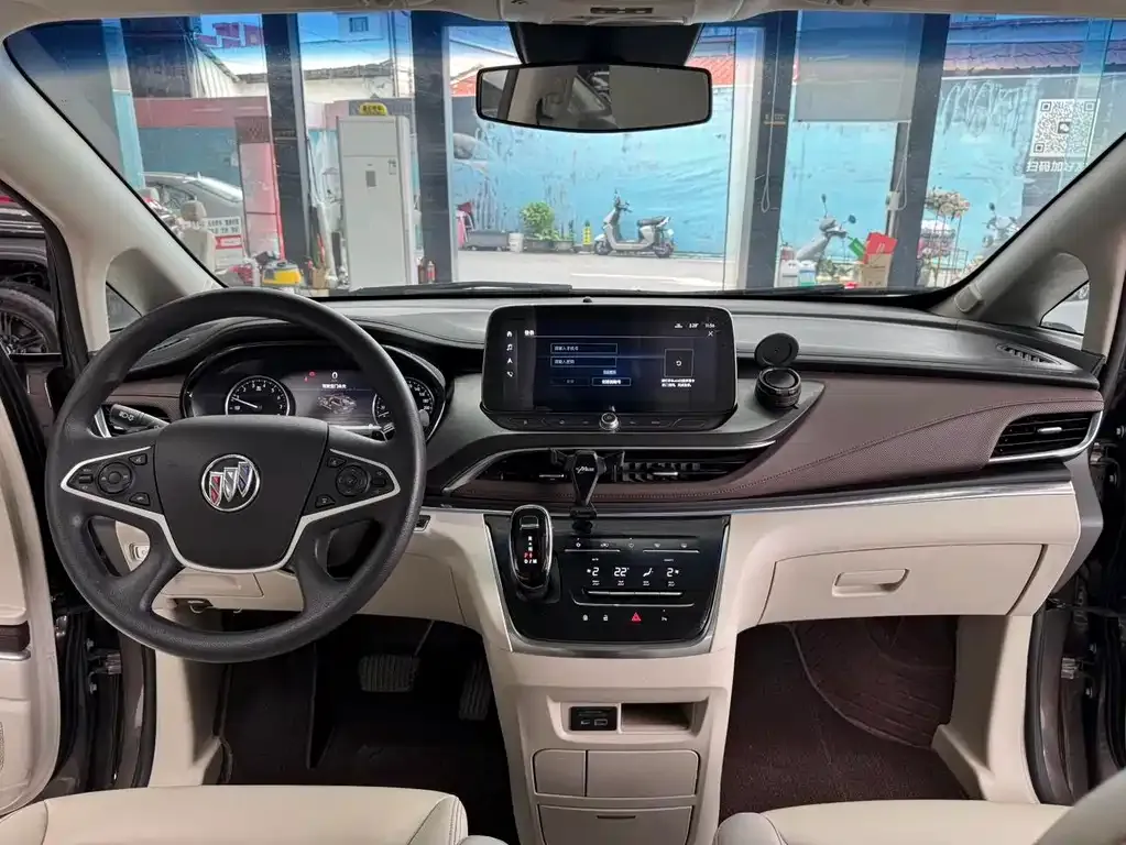 Buick GL8 2023 из CN, фото 3