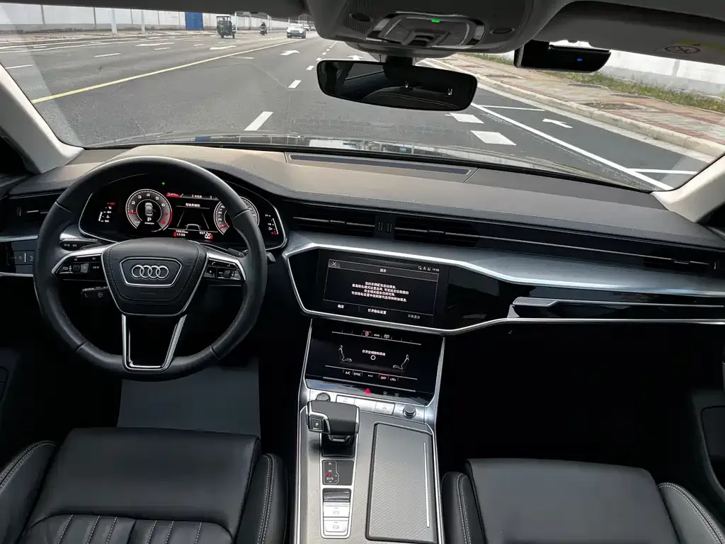 Audi A6L 2023 из CN, фото 3