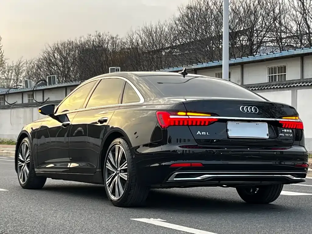 Audi A6L 2023 из CN, фото 9
