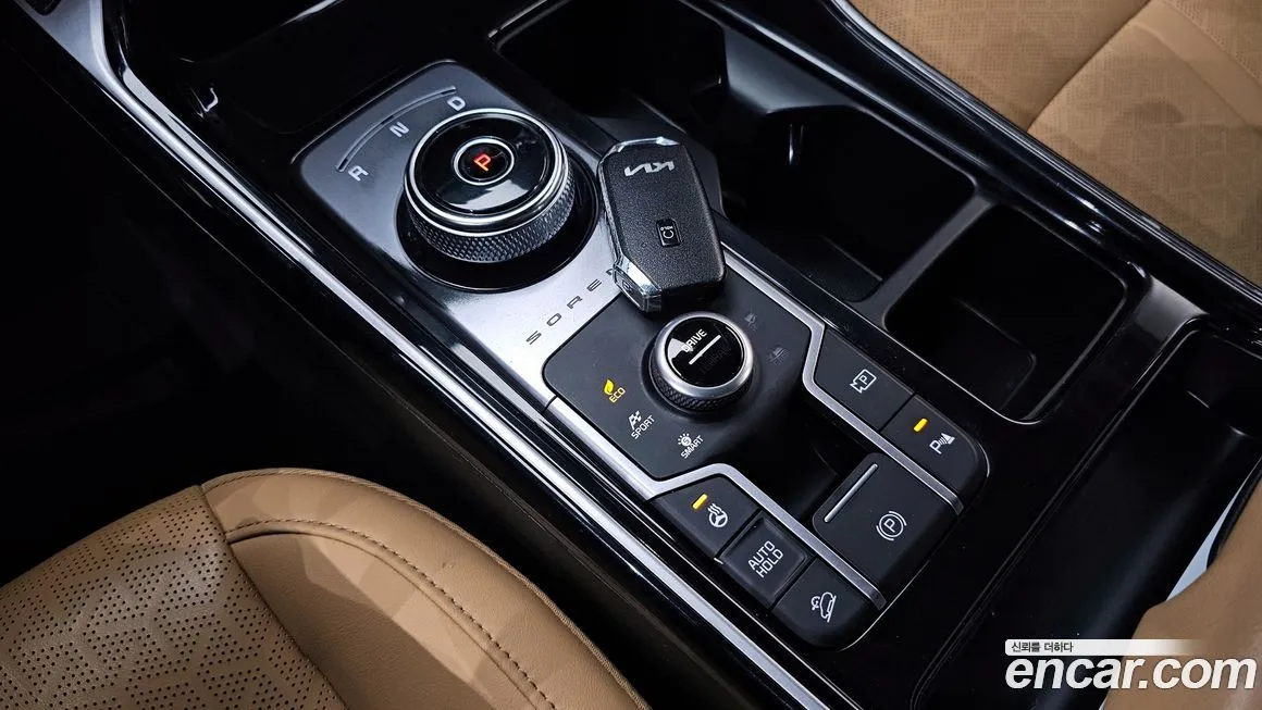 Kia Sorento — фото 10