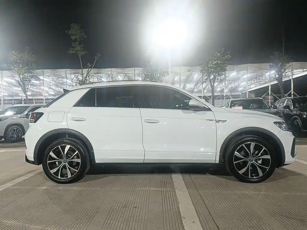 Volkswagen T-Roc — фото 4
