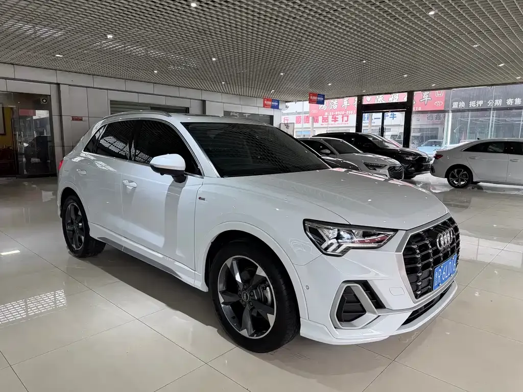 Audi Q3 — фото 5