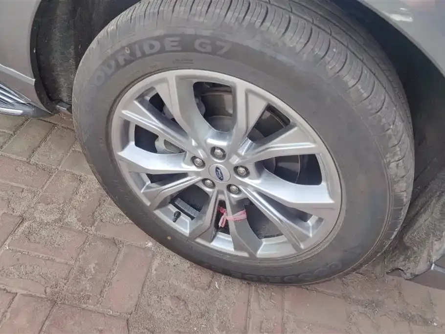 Ford Explorer 2021 из CN, фото 2