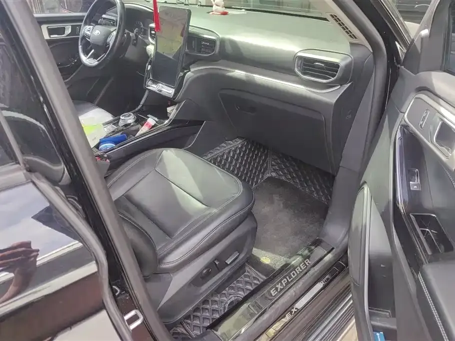 Ford Explorer 2021 из CN, фото 9