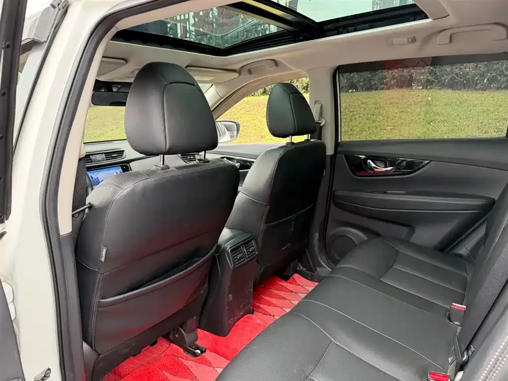 Nissan X-Trail 2023 из CN, фото 2