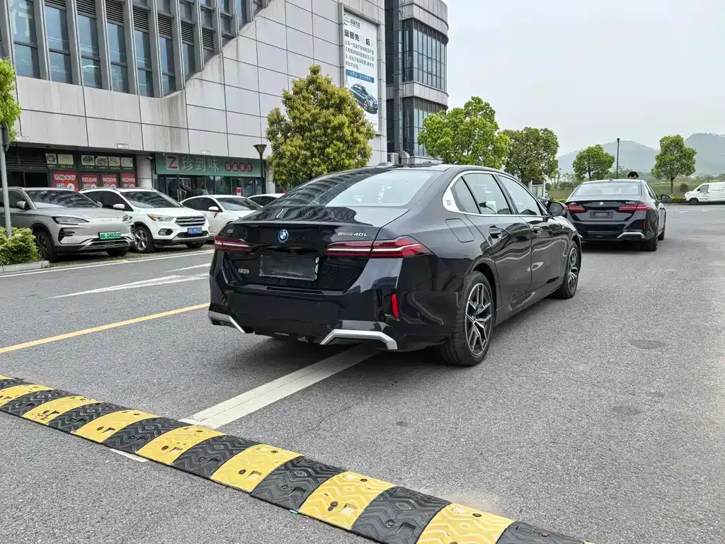 BMW i5 2025 из CN, фото 7