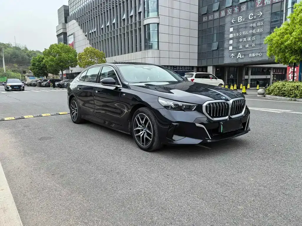 BMW i5 2025 из CN, фото 8