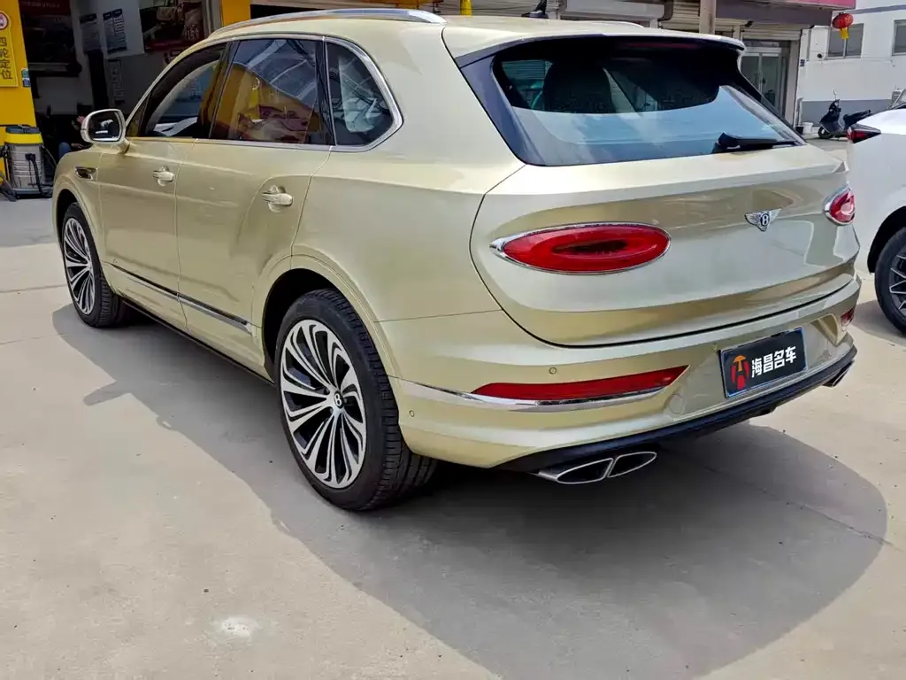 Bentley Bentayga 2022 из CN, фото 2