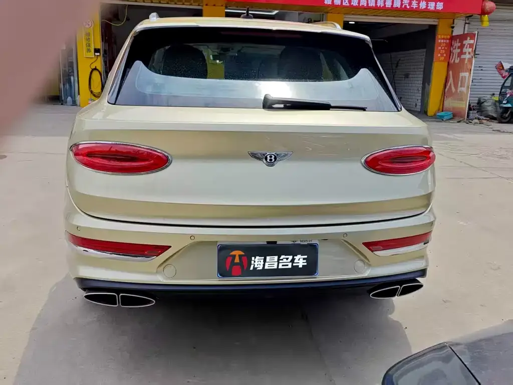 Bentley Bentayga 2022 из CN, фото 4