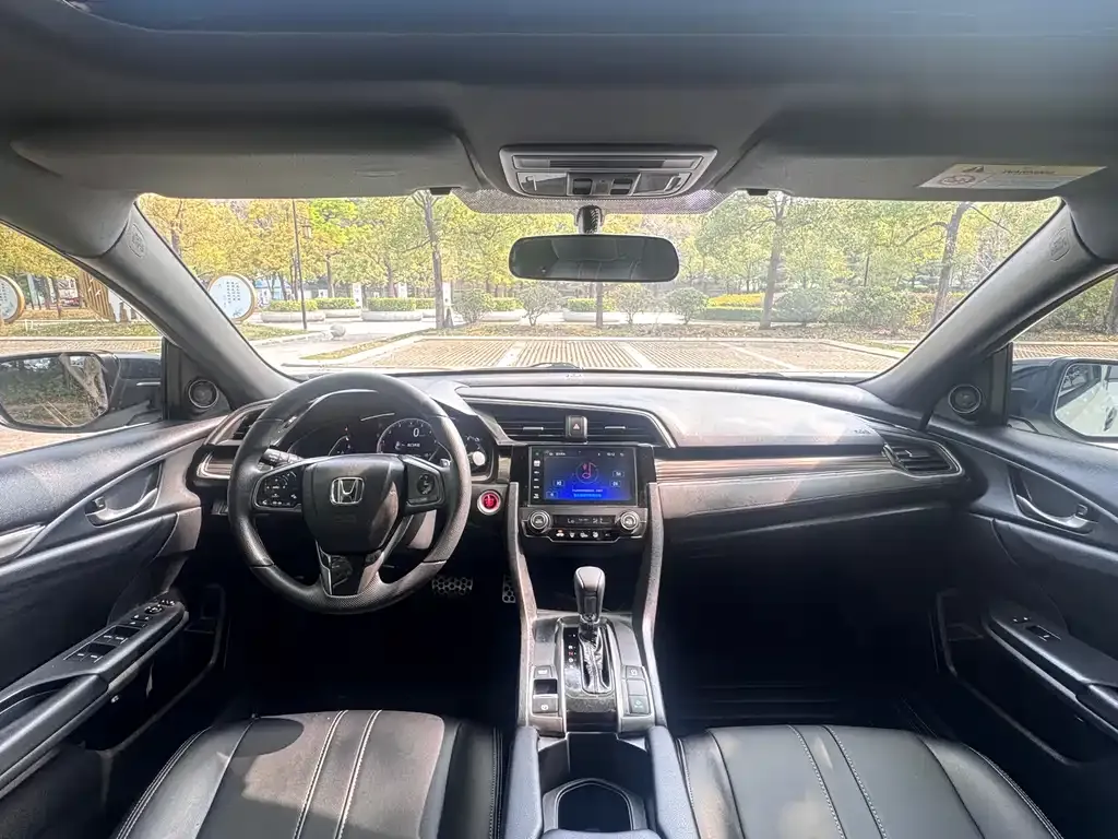 Honda Civic 2021 из CN, фото 2