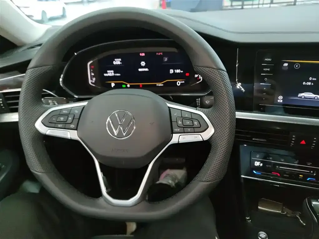Volkswagen Passat — фото 4