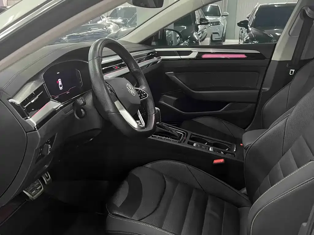 Volkswagen CC 2023 из CN, фото 8