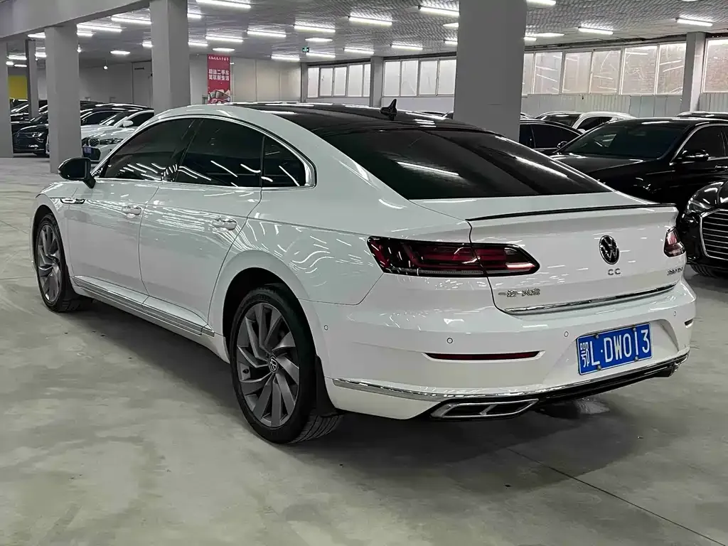 Volkswagen CC 2023 из CN, фото 3