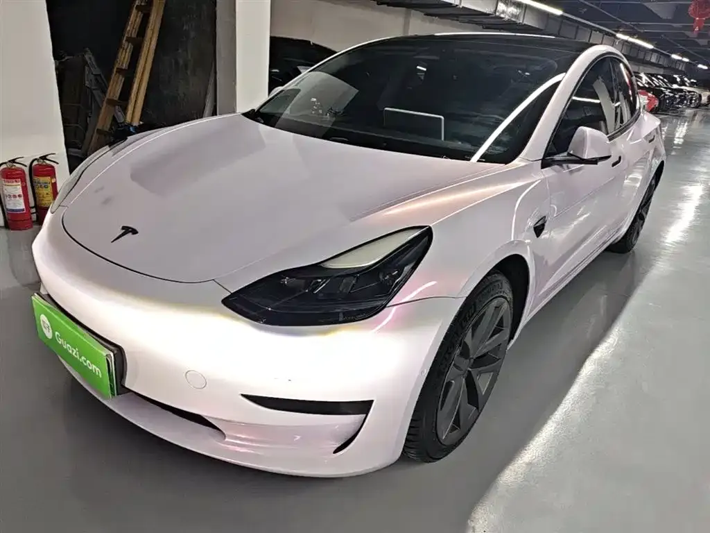 Tesla Model 3 — фото 4