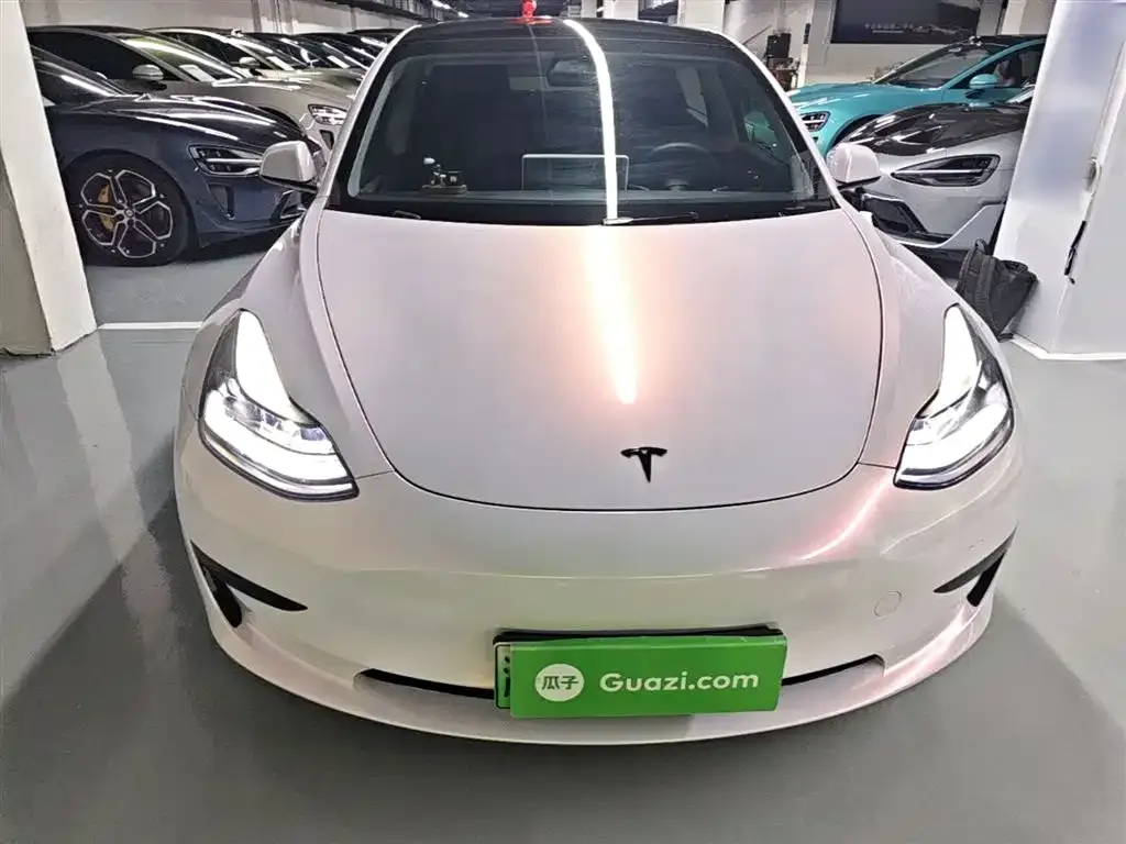 Tesla Model 3 — фото 9