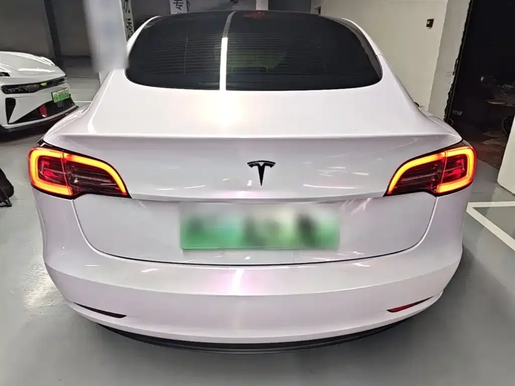 Tesla Model 3 — фото 2
