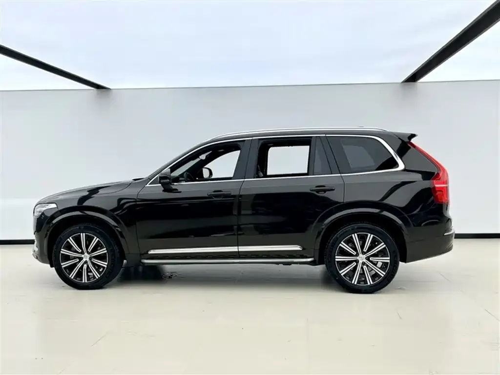 Volvo XC90 2024 из CN, фото 2
