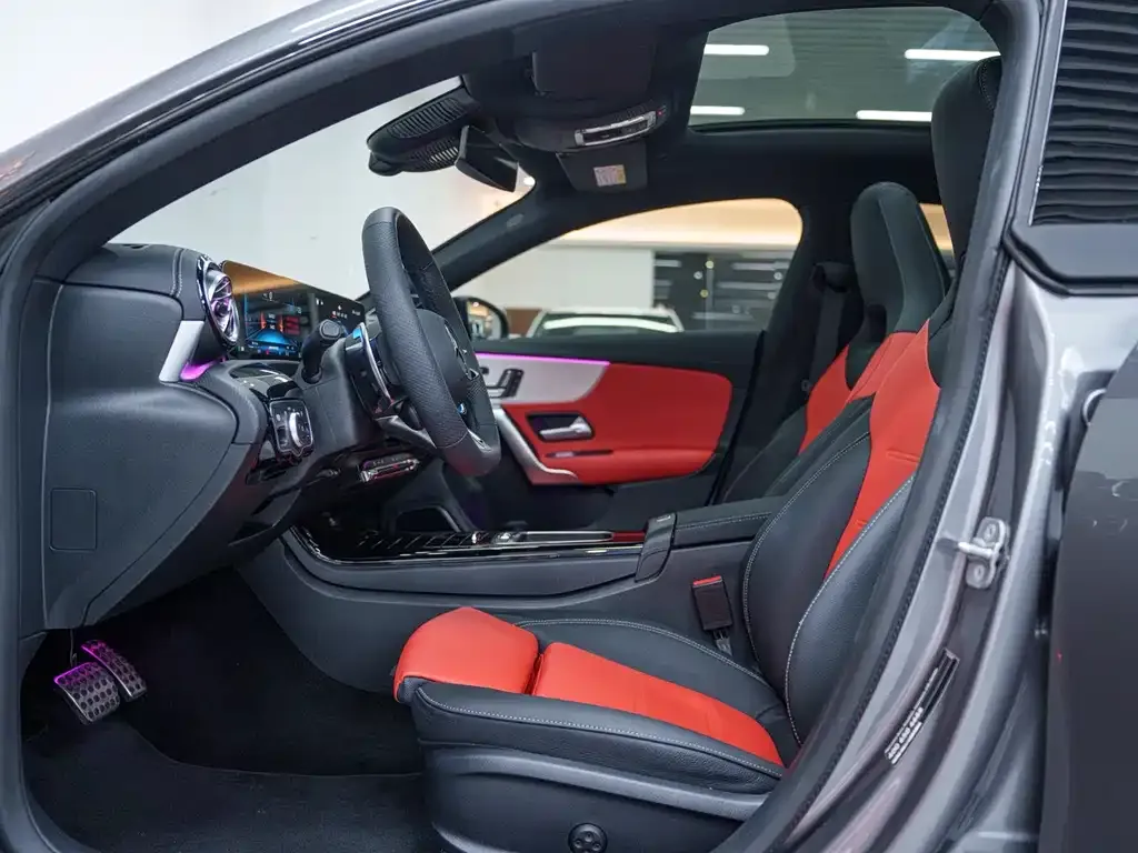 Mercedes-Benz CLA AMG — фото 10